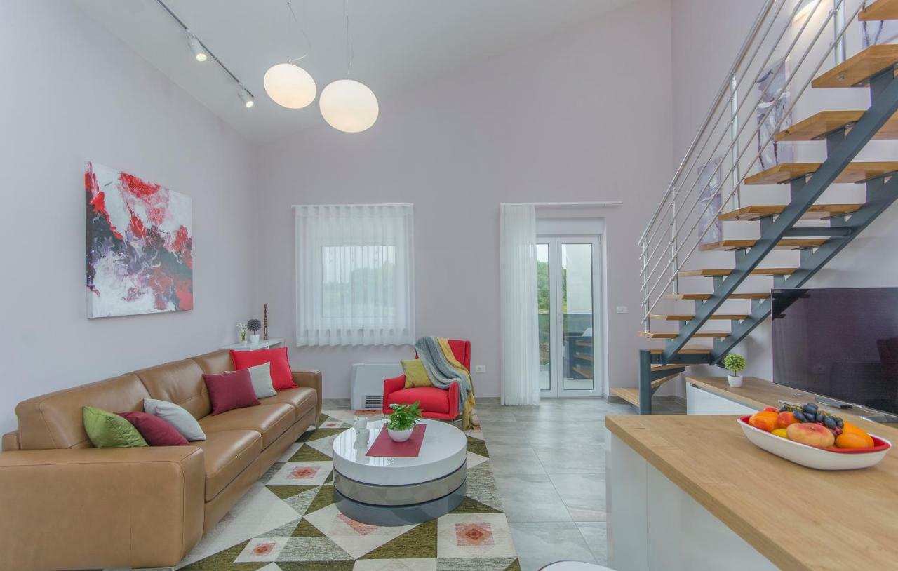 Apartment Lunne Novigrad  Bagian luar foto