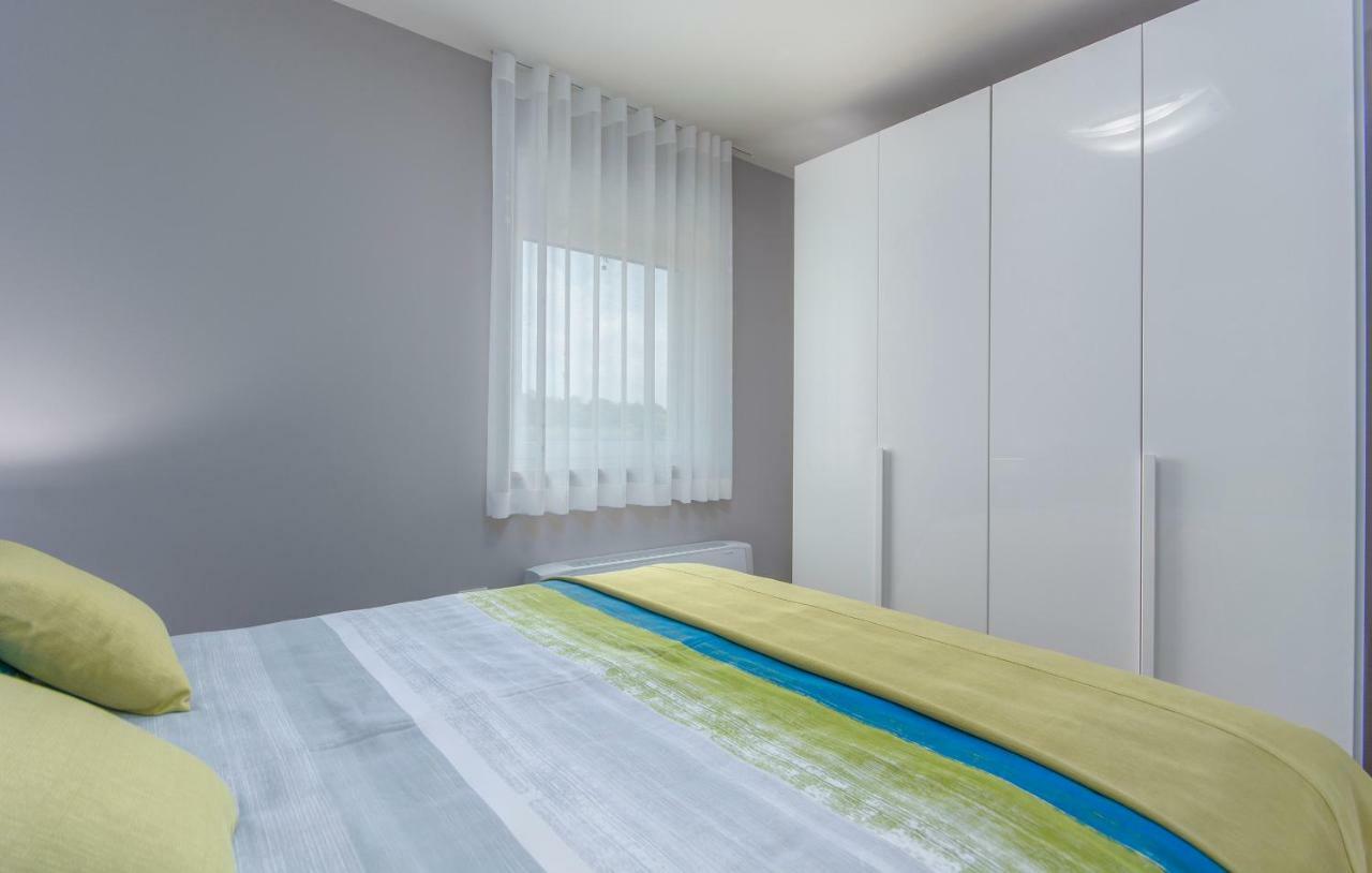 Apartment Lunne Novigrad  Bagian luar foto